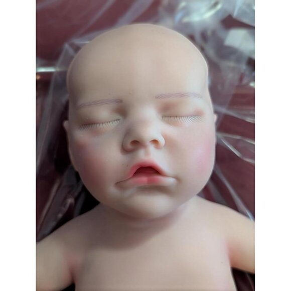 🆕18 Inch Realistic Reborn Baby Doll Silicone-Made & Lifelike Newborn Baby Girl - Picture 2 of 9
